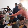 Τα χίλια δώρα για δύο μέρες: Το «Ίδρυμα Μπούμπουρα» χαιρέτησε τα παιδιά από τα ορφανοτροφεία